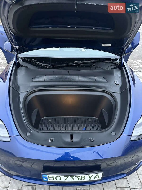 Позашляховик / Кросовер Tesla Model Y 2024 в Копичинці