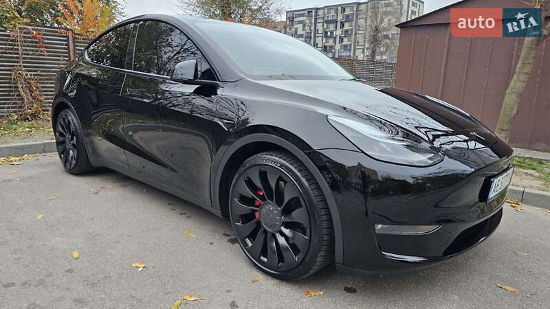 Позашляховик / Кросовер Tesla Model Y 2022 в Дніпрі