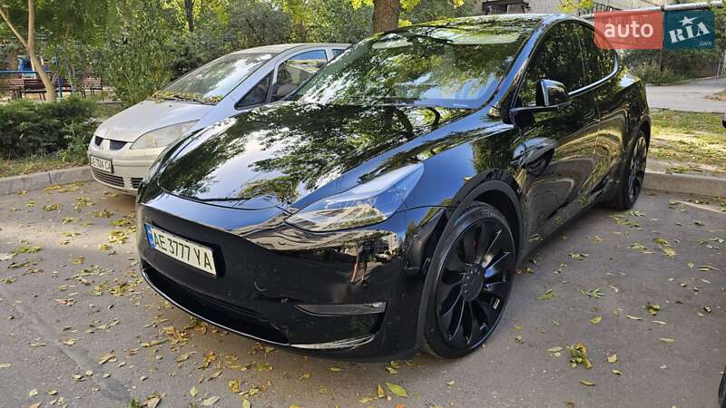 Позашляховик / Кросовер Tesla Model Y 2022 в Дніпрі
