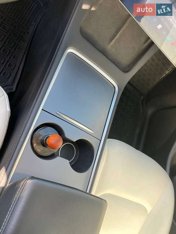 Позашляховик / Кросовер Tesla Model Y 2021 в Львові фото 15 Позашляховик / Кросовер Tesla Model Y 2021 в Львові