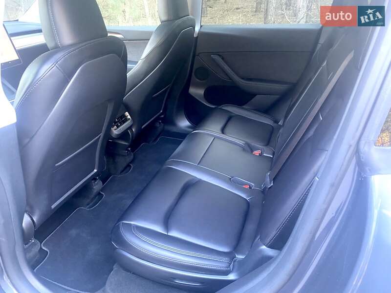 Позашляховик / Кросовер Tesla Model Y 2023 в Києві