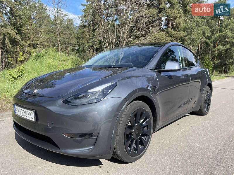 Tesla Model Y 2023