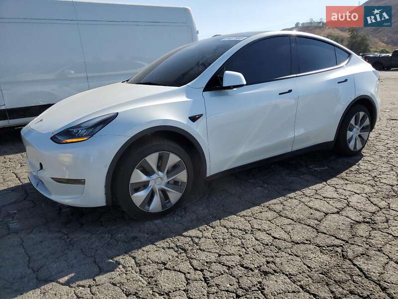 Tesla Model Y 2022