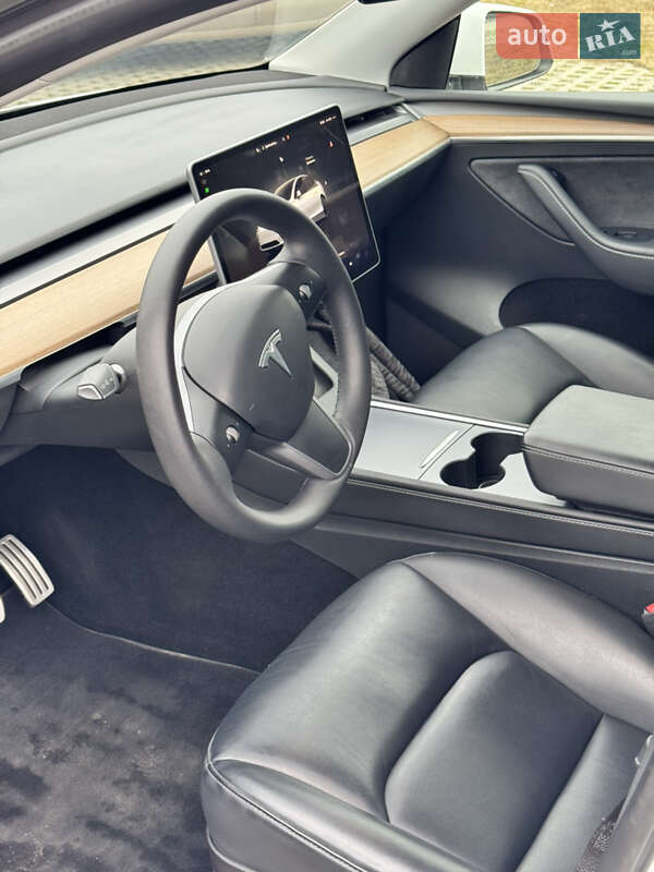 Внедорожник / Кроссовер Tesla Model Y 2022 в Хмельницком фото 17 Внедорожник / Кроссовер Tesla Model Y 2022 в Хмельницком