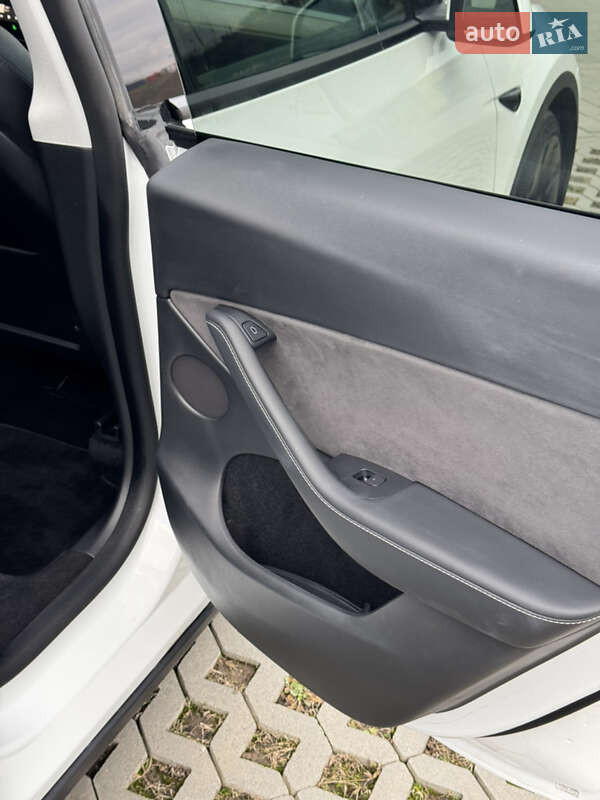 Внедорожник / Кроссовер Tesla Model Y 2022 в Хмельницком фото 21 Внедорожник / Кроссовер Tesla Model Y 2022 в Хмельницком