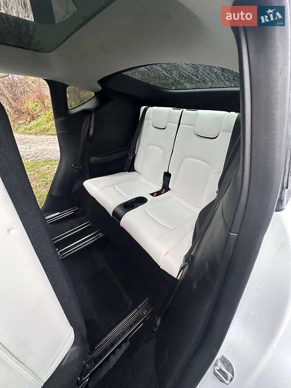 Внедорожник / Кроссовер Tesla Model Y 2023 в Василькове