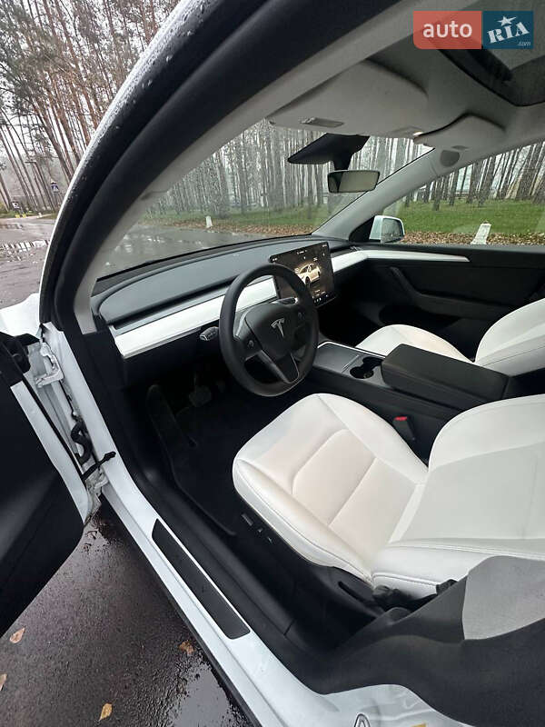 Внедорожник / Кроссовер Tesla Model Y 2023 в Василькове