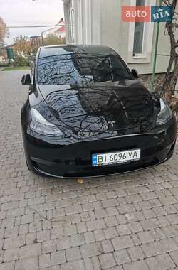 Внедорожник / Кроссовер Tesla Model Y 2023 в Полтаве