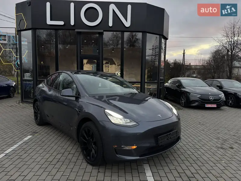 Tesla Model Y 2023