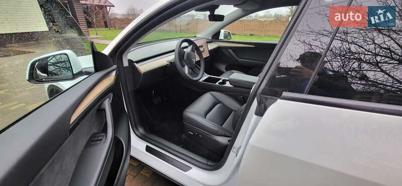 Позашляховик / Кросовер Tesla Model Y 2023 в Івано-Франківську фото 16 Позашляховик / Кросовер Tesla Model Y 2023 в Івано-Франківську
