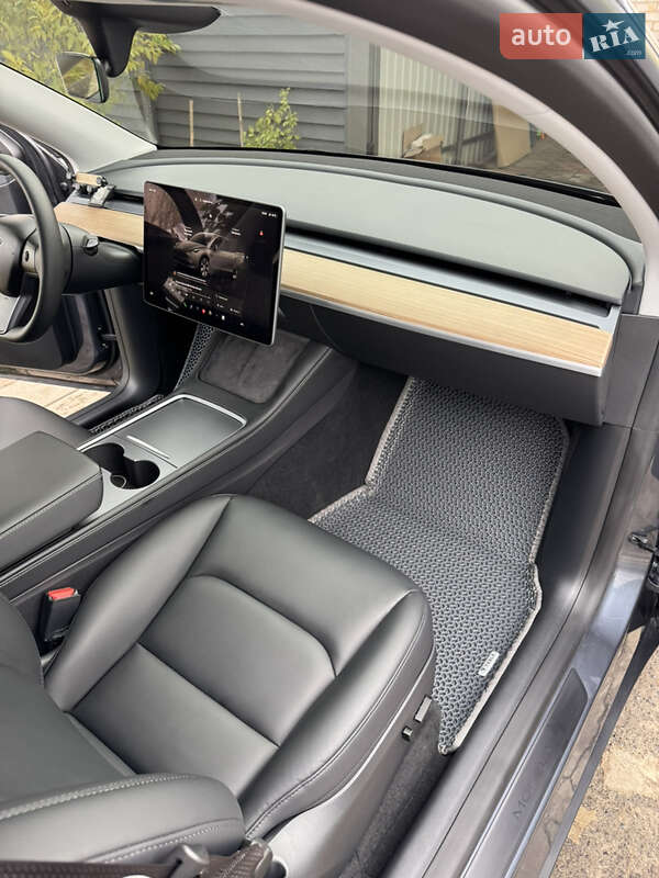 Позашляховик / Кросовер Tesla Model Y 2023 в Харкові