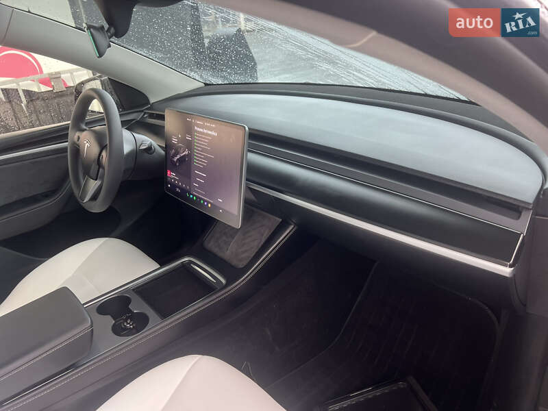 Внедорожник / Кроссовер Tesla Model Y 2024 в Самборе