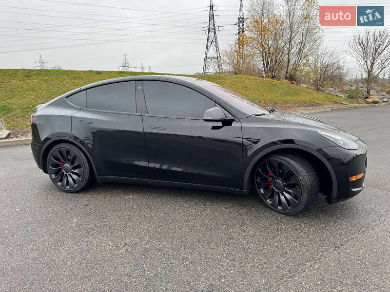 Позашляховик / Кросовер Tesla Model Y 2022 в Дніпрі