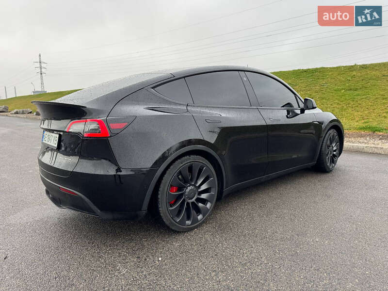 Позашляховик / Кросовер Tesla Model Y 2022 в Дніпрі