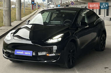 Позашляховик / Кросовер Tesla Model Y 2024 в Києві