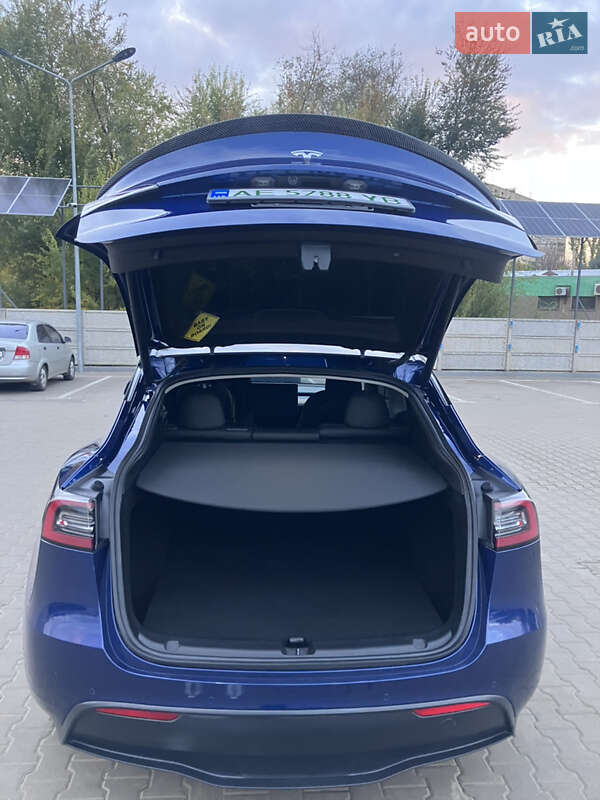 Позашляховик / Кросовер Tesla Model Y 2023 в Кривому Розі