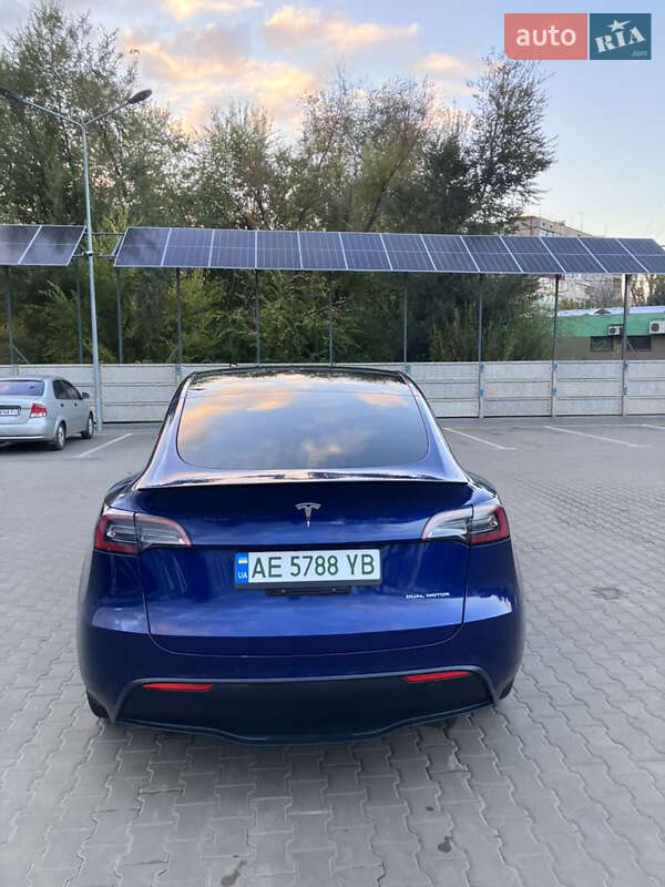Позашляховик / Кросовер Tesla Model Y 2023 в Кривому Розі