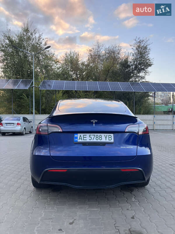 Позашляховик / Кросовер Tesla Model Y 2023 в Кривому Розі
