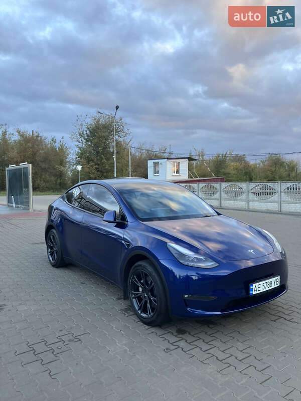 Позашляховик / Кросовер Tesla Model Y 2023 в Кривому Розі