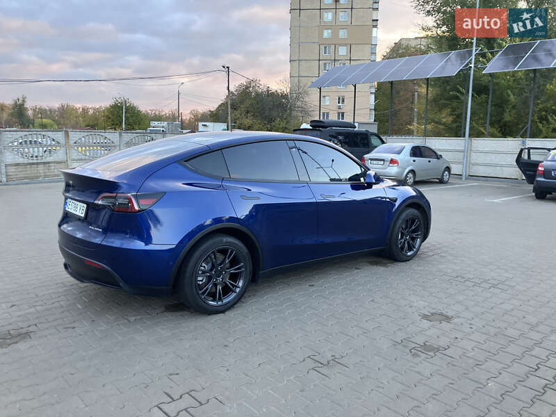 Позашляховик / Кросовер Tesla Model Y 2023 в Кривому Розі