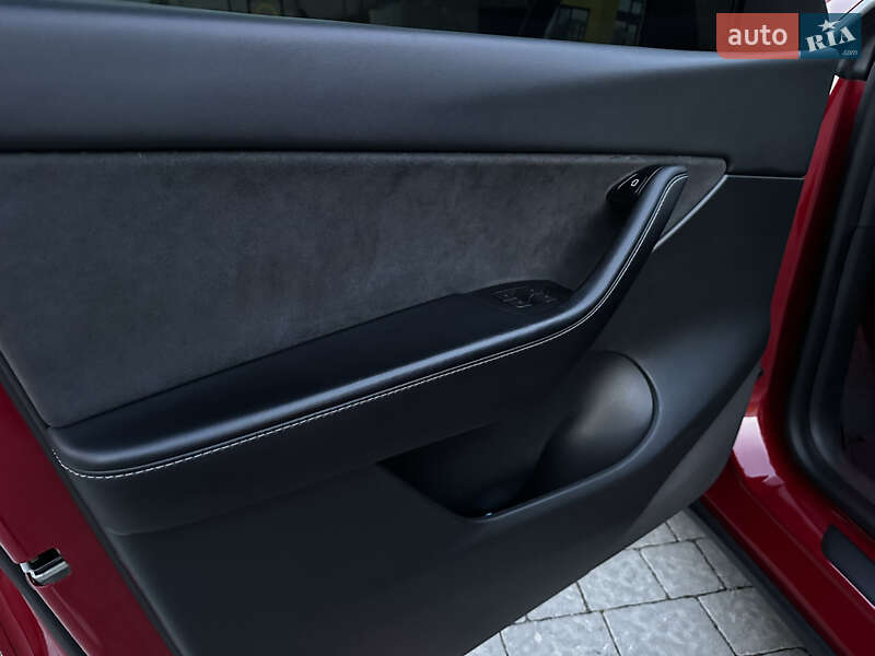 Позашляховик / Кросовер Tesla Model Y 2021 в Львові фото 13 Позашляховик / Кросовер Tesla Model Y 2021 в Львові