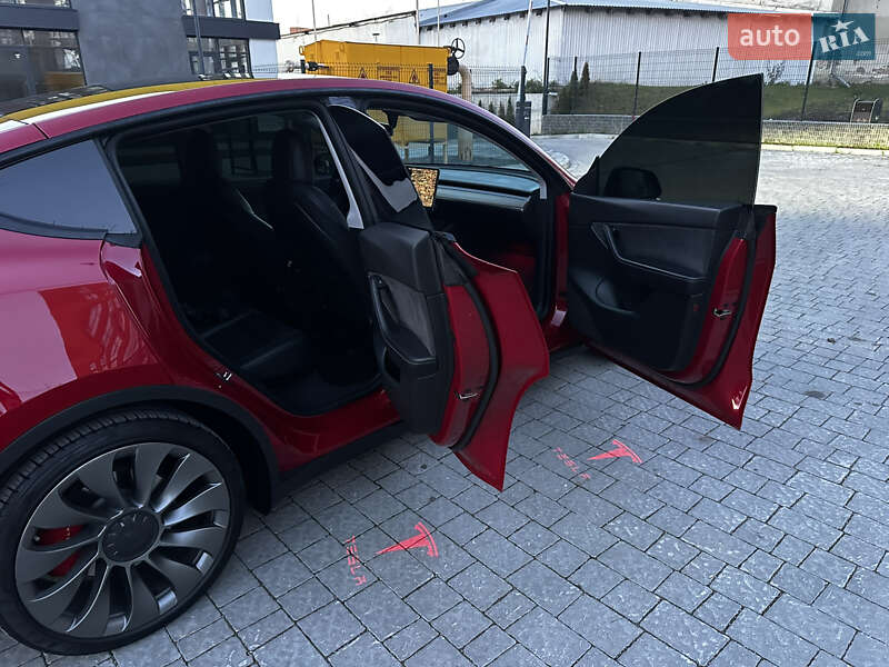 Позашляховик / Кросовер Tesla Model Y 2021 в Львові фото 18 Позашляховик / Кросовер Tesla Model Y 2021 в Львові