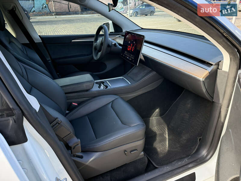 Внедорожник / Кроссовер Tesla Model Y 2023 в Луцке фото 35 Внедорожник / Кроссовер Tesla Model Y 2023 в Луцке