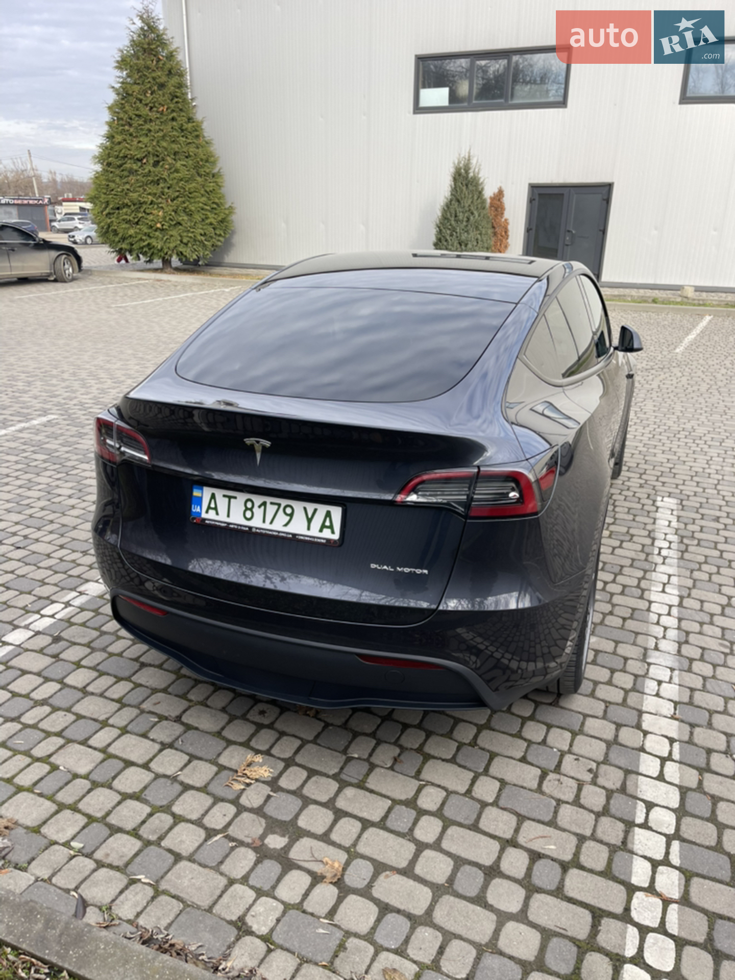 2024 Tesla Model Y - мініатюра 3