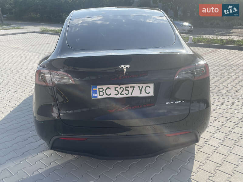 Позашляховик / Кросовер Tesla Model Y 2021 в Золочеві