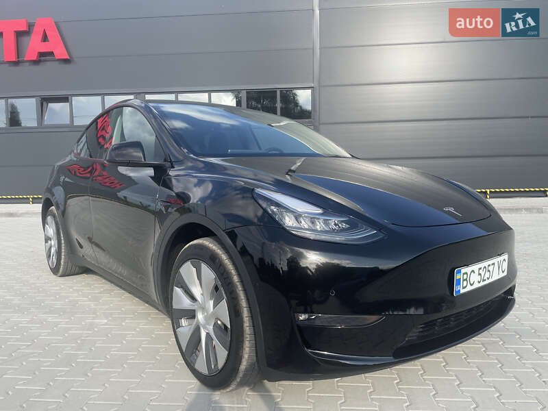 Позашляховик / Кросовер Tesla Model Y 2021 в Золочеві
