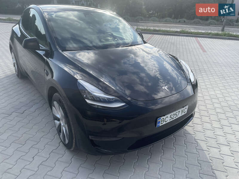 Позашляховик / Кросовер Tesla Model Y 2021 в Золочеві