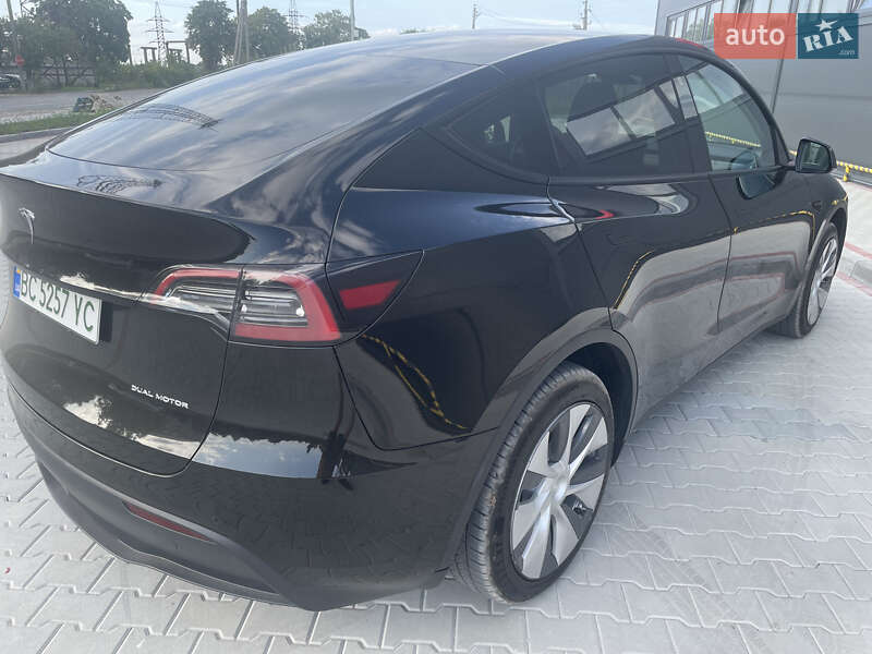 Позашляховик / Кросовер Tesla Model Y 2021 в Золочеві