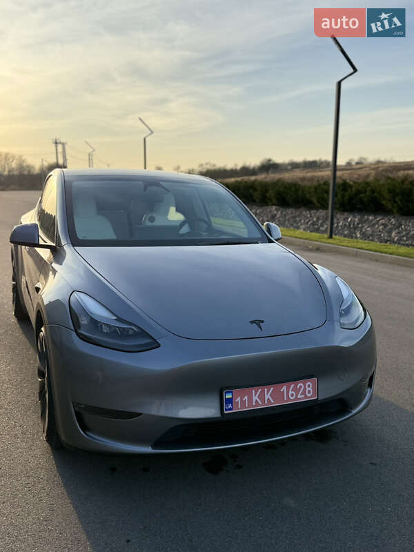 Позашляховик / Кросовер Tesla Model Y 2024 в Києві фото 15 Позашляховик / Кросовер Tesla Model Y 2024 в Києві