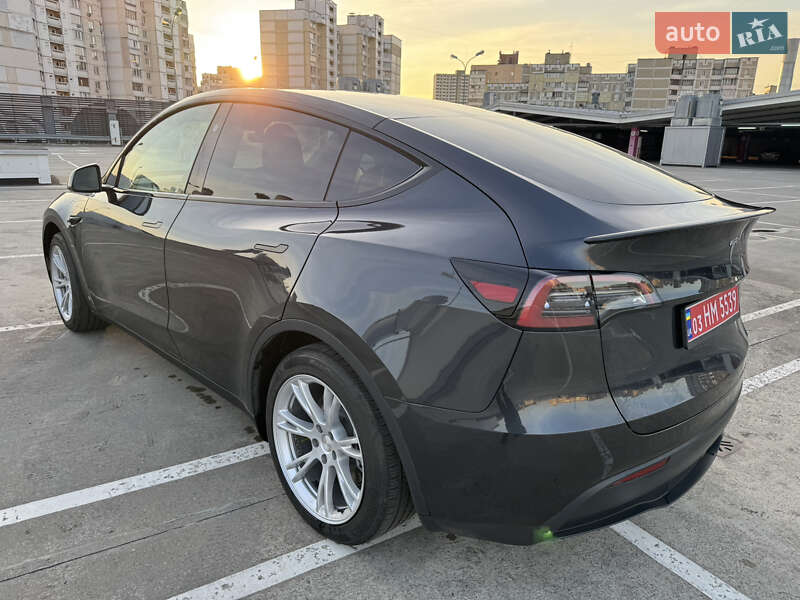 Позашляховик / Кросовер Tesla Model Y 2024 в Києві фото 4 Позашляховик / Кросовер Tesla Model Y 2024 в Києві