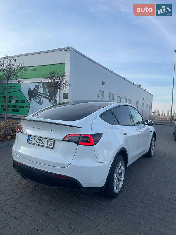 Позашляховик / Кросовер Tesla Model Y 2022 в Гатне