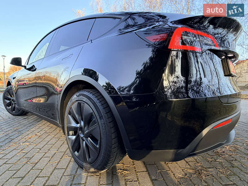 Внедорожник / Кроссовер Tesla Model Y 2024 в Дрогобыче