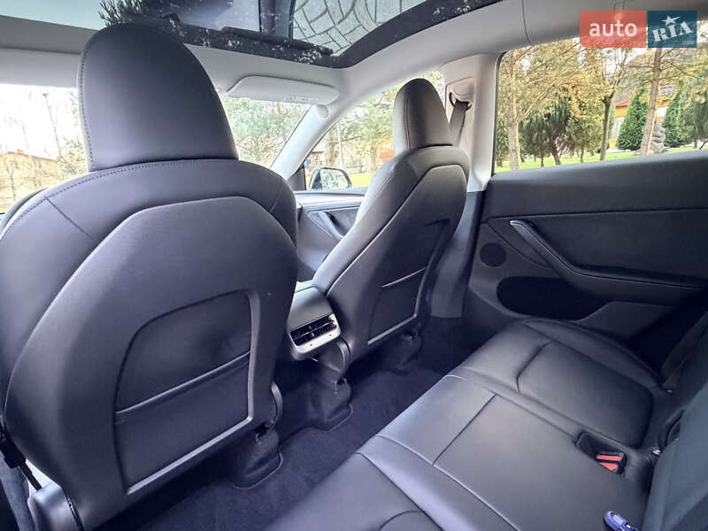 Внедорожник / Кроссовер Tesla Model Y 2024 в Дрогобыче