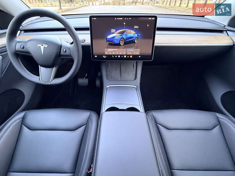 Внедорожник / Кроссовер Tesla Model Y 2024 в Дрогобыче