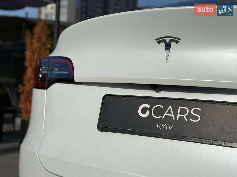Позашляховик / Кросовер Tesla Model Y 2023 в Києві