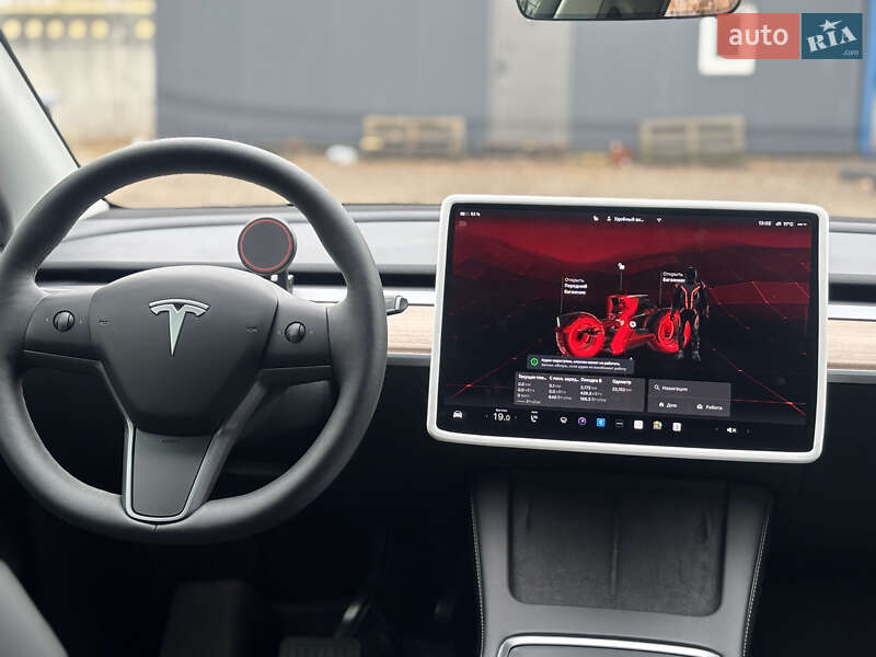 Внедорожник / Кроссовер Tesla Model Y 2024 в Киеве фото 22 Внедорожник / Кроссовер Tesla Model Y 2024 в Киеве