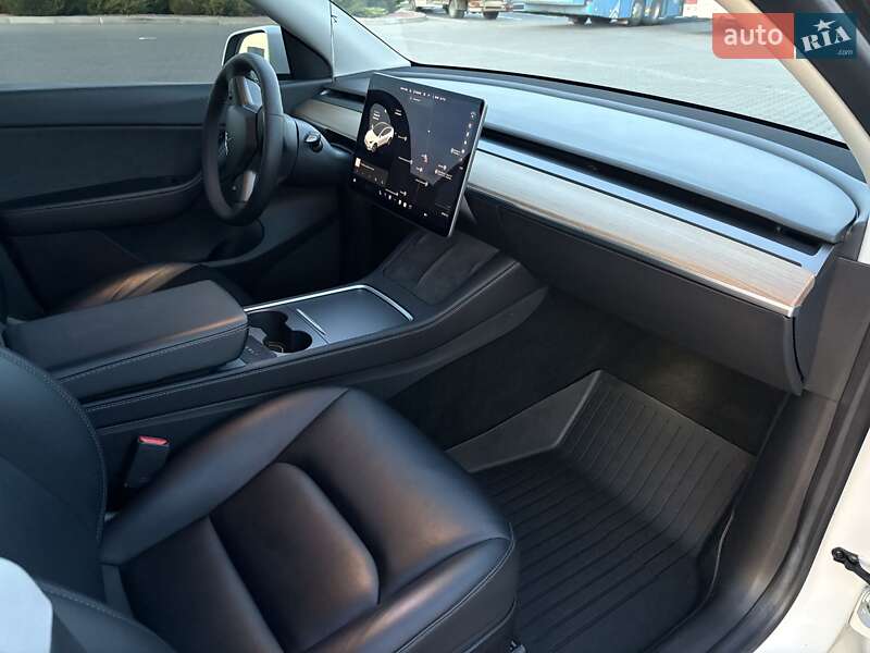 Внедорожник / Кроссовер Tesla Model Y 2021 в Ровно фото 13 Внедорожник / Кроссовер Tesla Model Y 2021 в Ровно