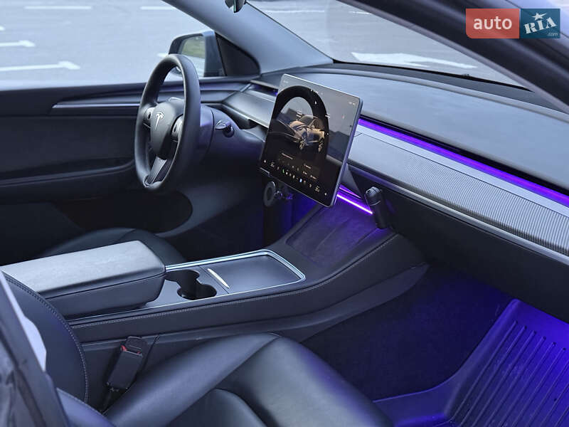 Внедорожник / Кроссовер Tesla Model Y 2023 в Каменец-Подольском