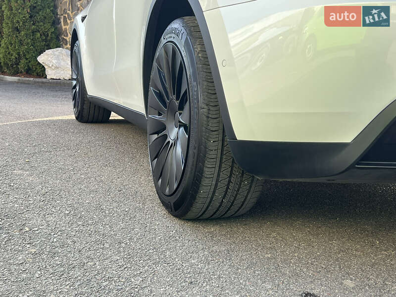 Позашляховик / Кросовер Tesla Model Y 2022 в Самборі