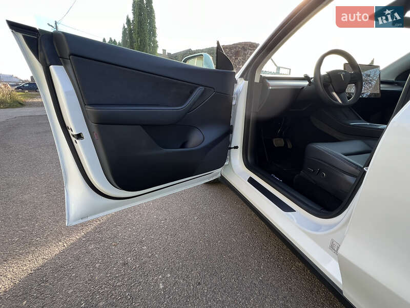 Позашляховик / Кросовер Tesla Model Y 2022 в Самборі