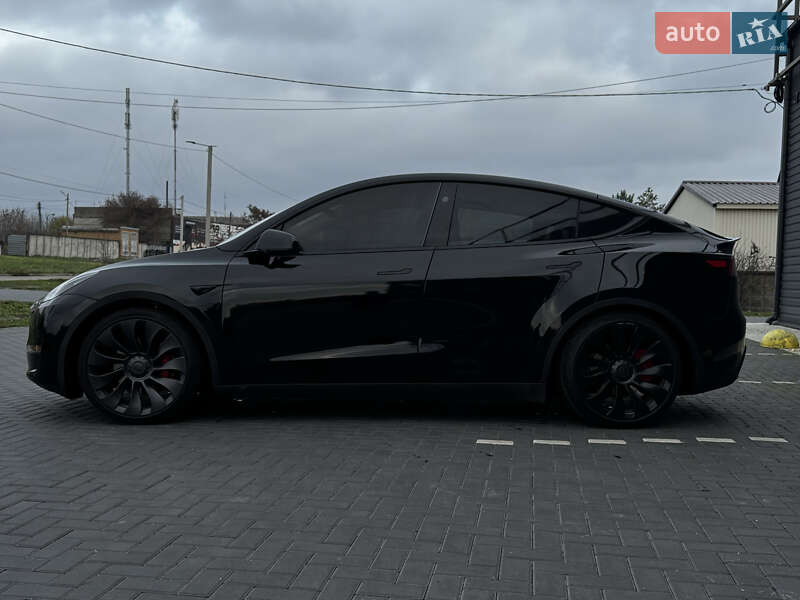 Позашляховик / Кросовер Tesla Model Y 2023 в Києві