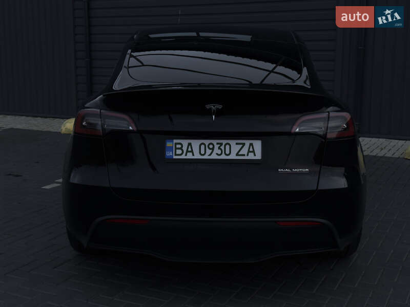 Позашляховик / Кросовер Tesla Model Y 2023 в Києві