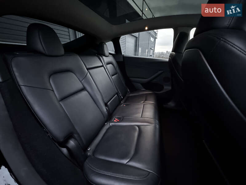 Позашляховик / Кросовер Tesla Model Y 2023 в Києві
