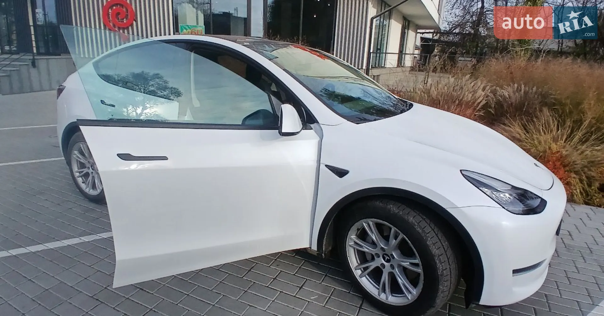 2020 Tesla Model Y - мініатюра 13