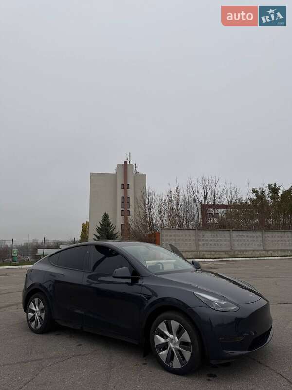 Tesla Model Y 2024 Tesla Model Y 2024
