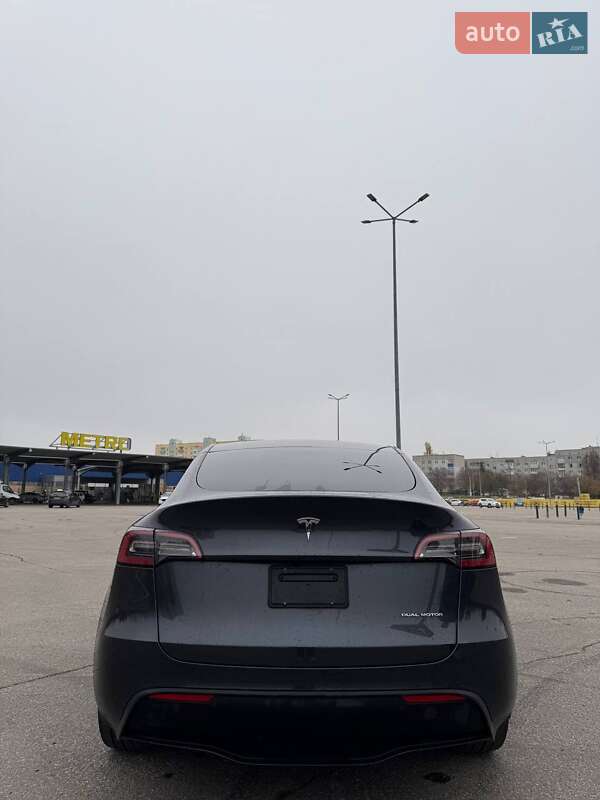 Позашляховик / Кросовер Tesla Model Y 2024 в Харкові фото 13 Позашляховик / Кросовер Tesla Model Y 2024 в Харкові